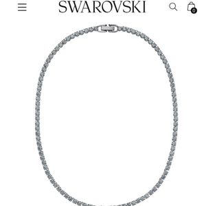 Beautiful tennis necklace Swarovski!